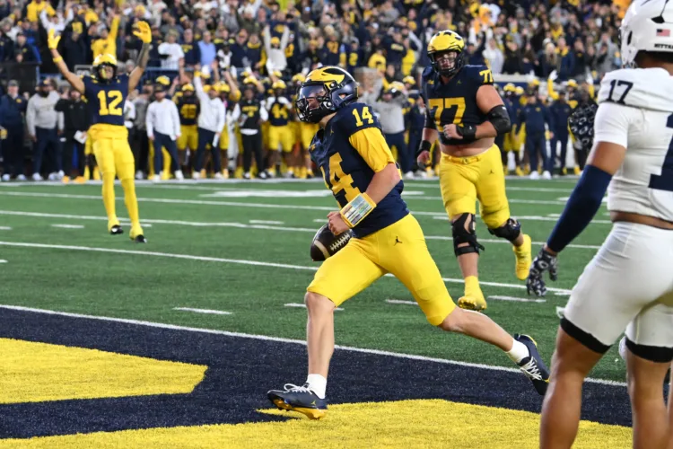 Michigan quarterback Bryce Underwood benched and replaced by Tommy Carr in win over Penn State